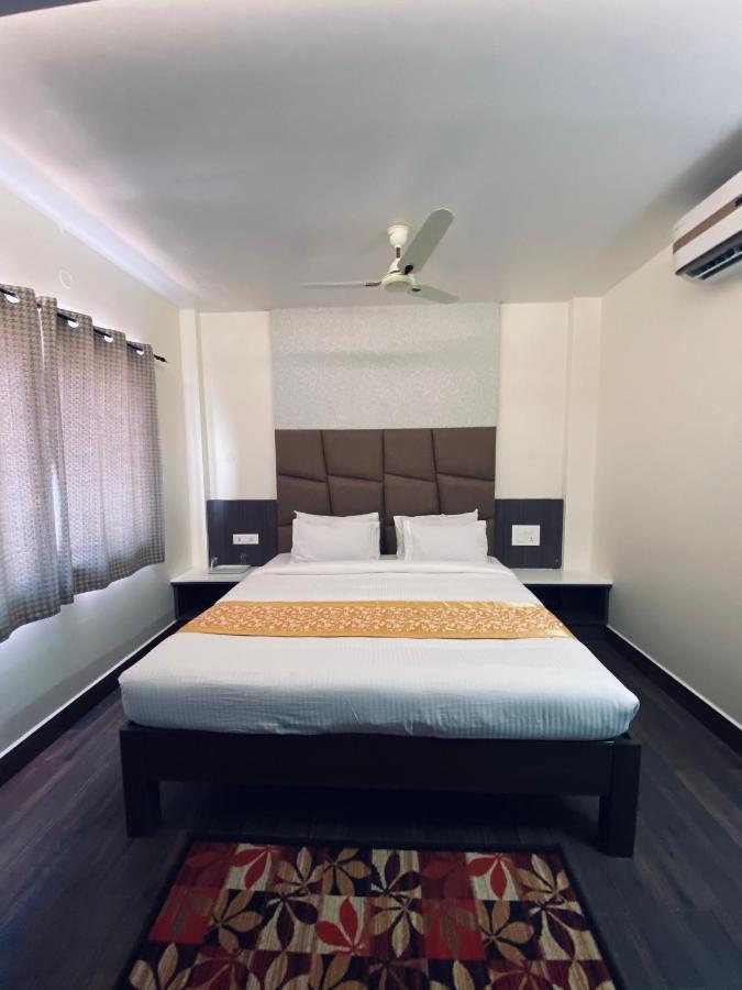 Le Shiv Executive Suite Theni Exterior foto